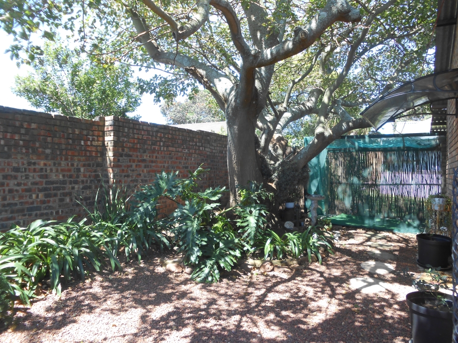 3 Bedroom Property for Sale in Humansdorp Eastern Cape
